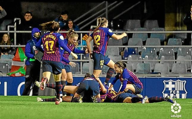 Barcelona 2-1 Atlético: Duggan le da emoción al campeonato con un gol en el 92'