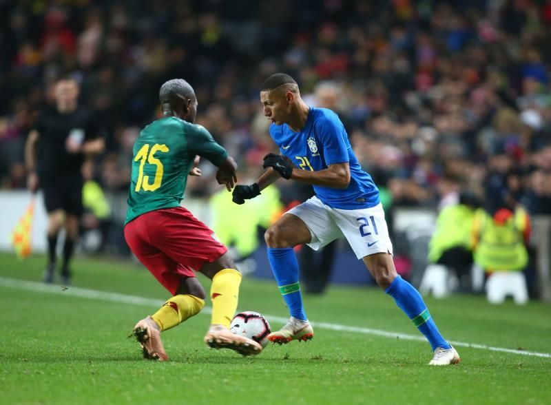 1-0. La lesión de Neymar eclipsa la victoria de Brasil ante Camerún