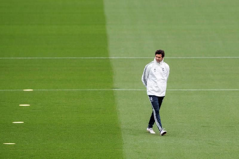 Solari recupera efectivos en una sesión meramente física