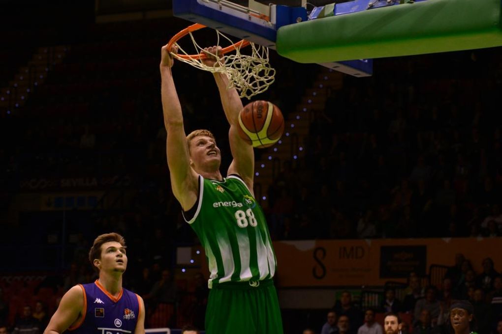 94-69: Recital del Betis Baloncesto ante todo un líder