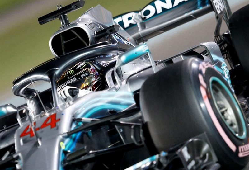 Hamilton: "Es genial acabar la temporada con un 'doblete' en la calificación"