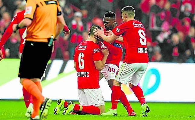 El Standard golea al KAS Eupen y ya espera al Sevilla