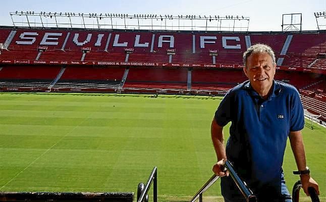 Caparrós: "Hablé con Monchi para decirle que se viniera y trabajar juntos"