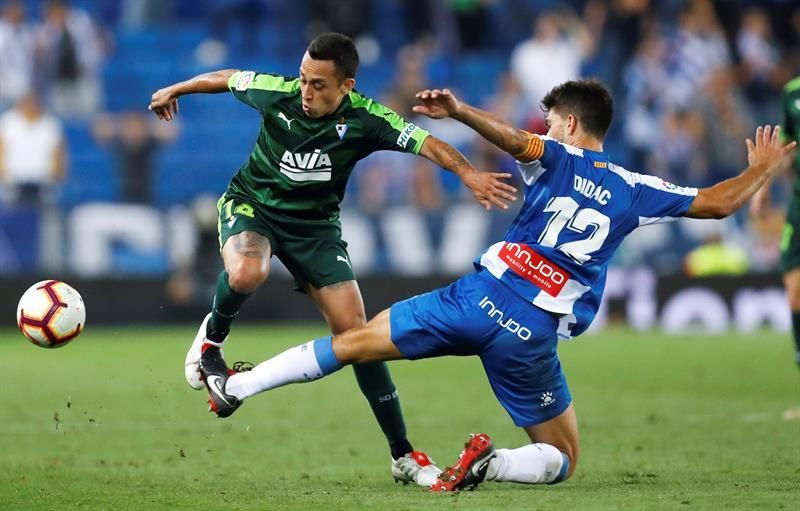 Dídac: "Stuani deja ir el codo, es una agresión y debe ser roja"