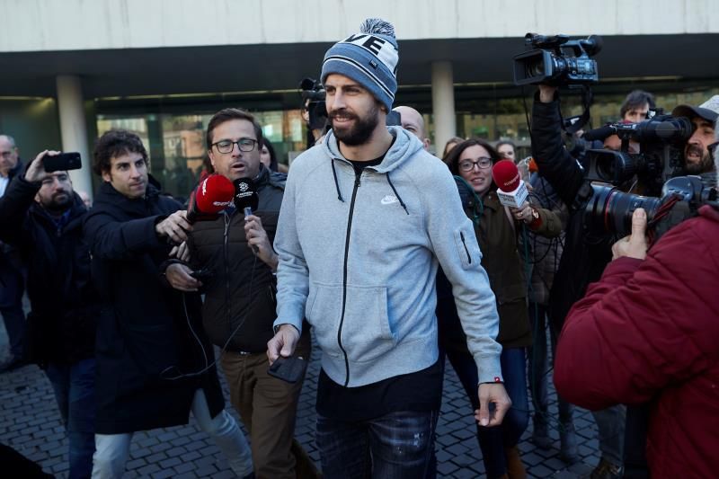 Piqué acepta una multa de 48.000 euros por conducir sin puntos en el carné