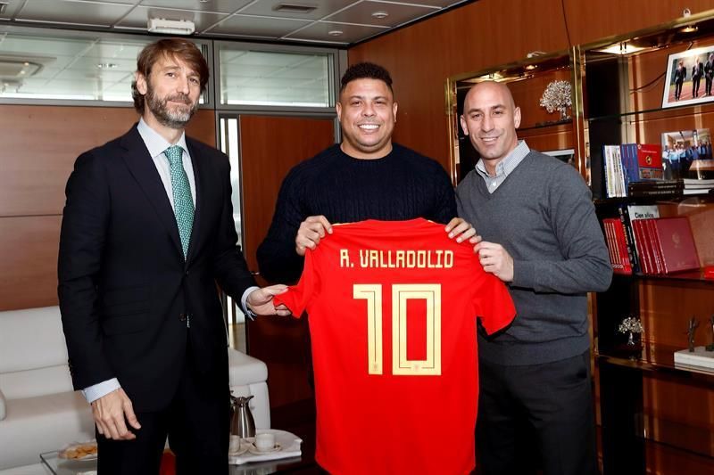 Ronaldo y Suárez presentan a Rubiales su proyecto en el Valladolid