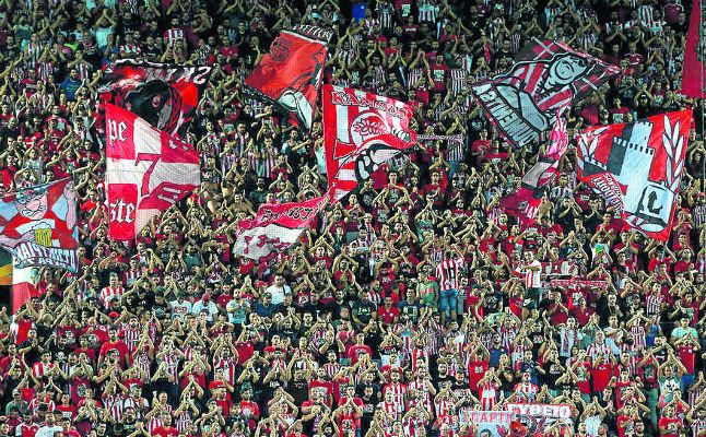 Con 1.300 griegos en las gradas del Villamarín