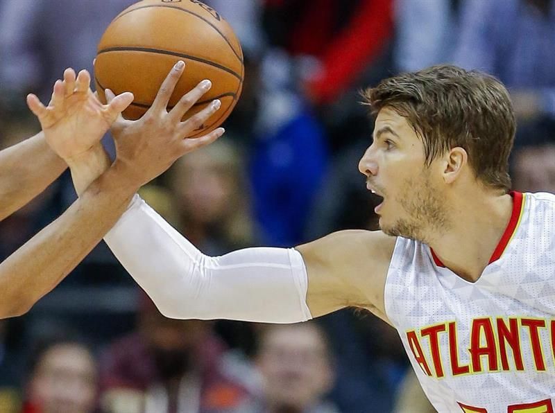 Jazz consiguen a Korver de Cavaliers a cambio de Alec Burks y dos selecciones