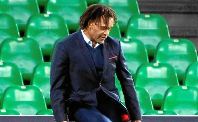 Karembeu: "El trabajo de Setién es fenomenal; el Betis tiene que estar más arriba en LaLiga"