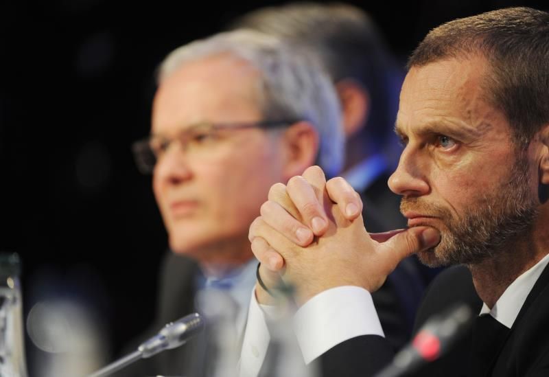 La UEFA introducirá el videoarbitraje en la "Champions" desde octavos