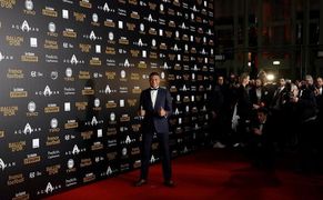 Mbappé, elegido mejor jugador joven del año