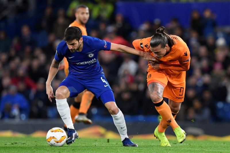 Sarri respalda la continuidad de Fábregas y David Luiz en el Chelsea
