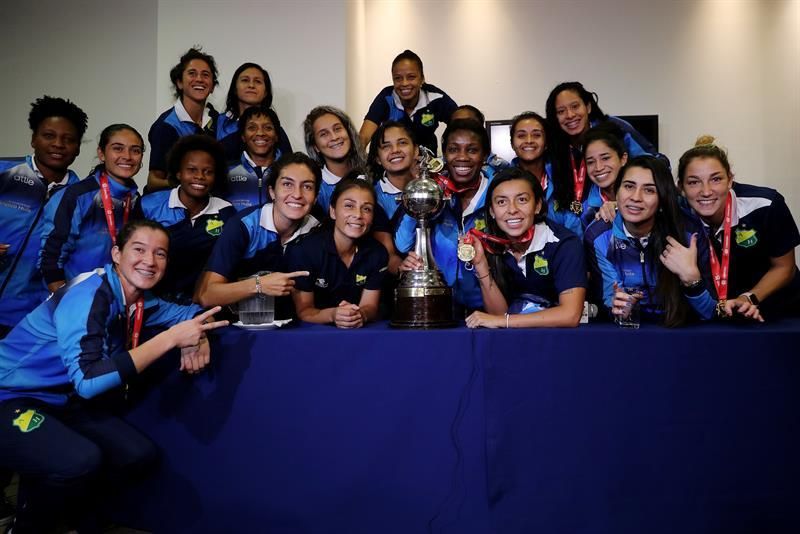 Las campeonas de la Libertadores esperan que la liga profesional colombiana se afiance
