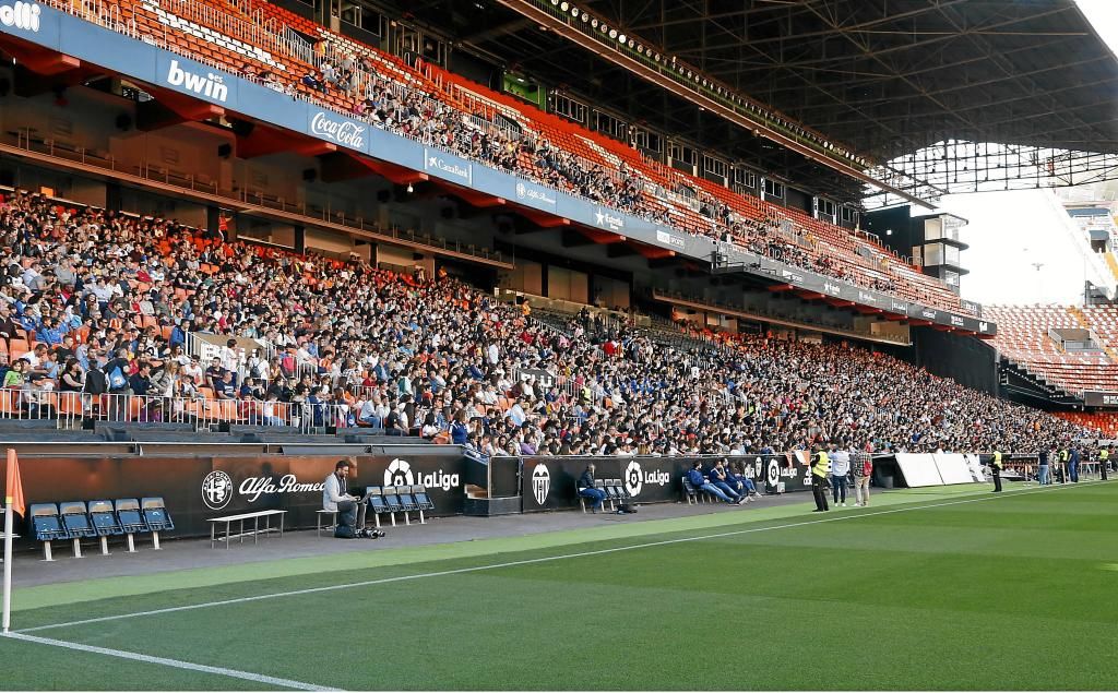 Mestalla prepara un tifo  "espectacular" para motivar a los suyos ante el Sevilla