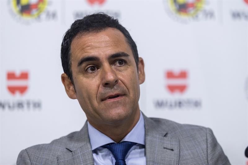 Árbitros españoles, anfitriones del equipo arbitral de la final de Libertadores