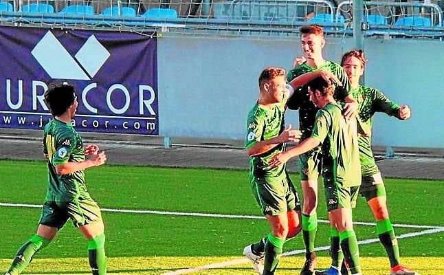 Ciudad de Lucena-Betis Deportivo: Ajetreado epílogo en una victoria vital