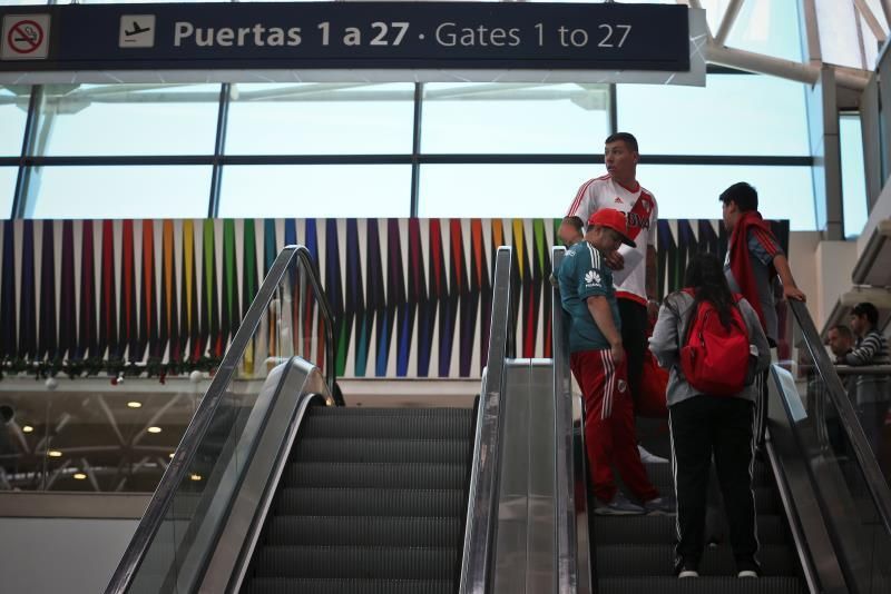 Divorcios, un coche a cambio de vuelo y entrada... Boca, pasión irrefrenable