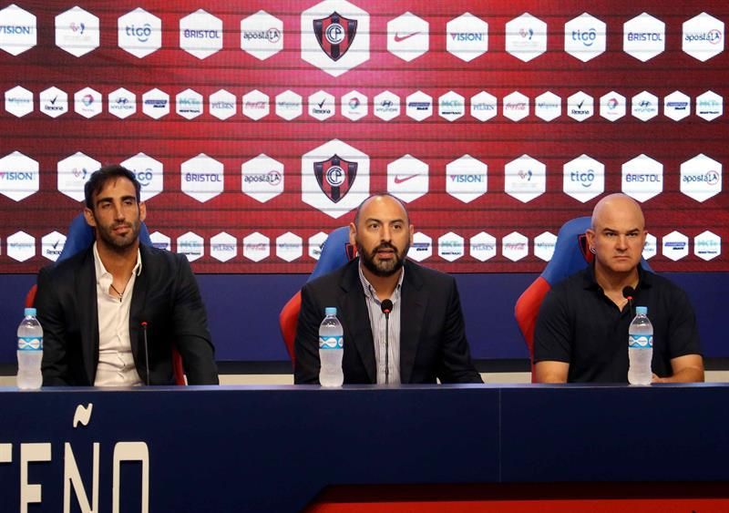 El exgoleador argentino Roberto Nanni es nuevo gerente deportivo de Cerro Porteño