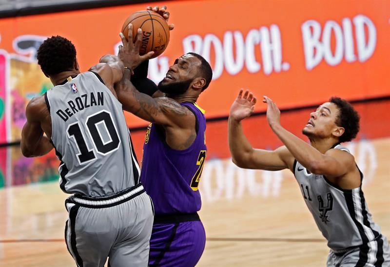 133-120. DeRozan y los reservas de Spurs definen la victoria ante Lakers