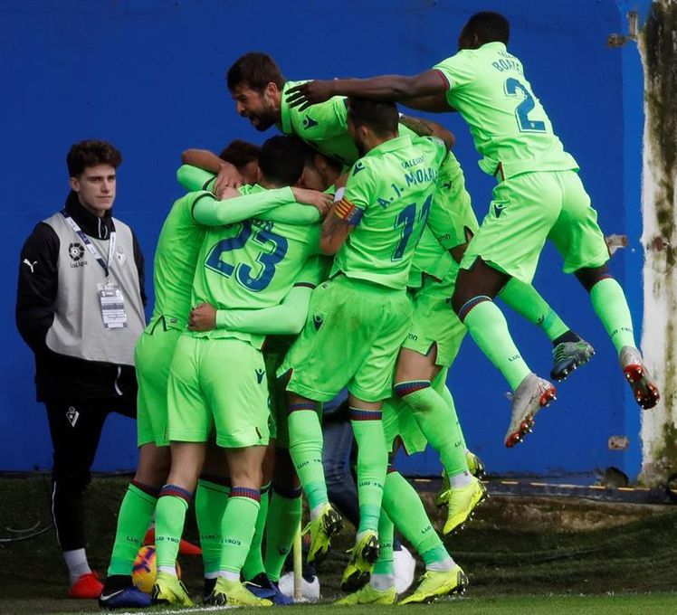 El Levante logra el gol 500 en Primera
