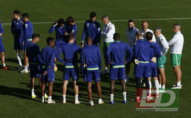 Boudebouz se vuelve a quedar fuera, Kaptoum se mantiene