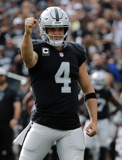 24-21. Carr y Carrier sellan la victoria de los Raiders