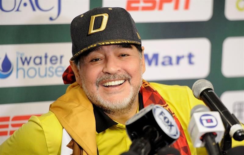 Maradona es sancionado con una multa económica por actos violentos en México