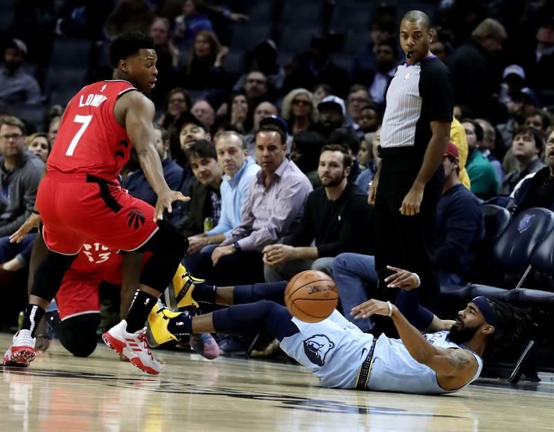 93-113. Lowry marca la diferencia para Raptors en duelo de líderes