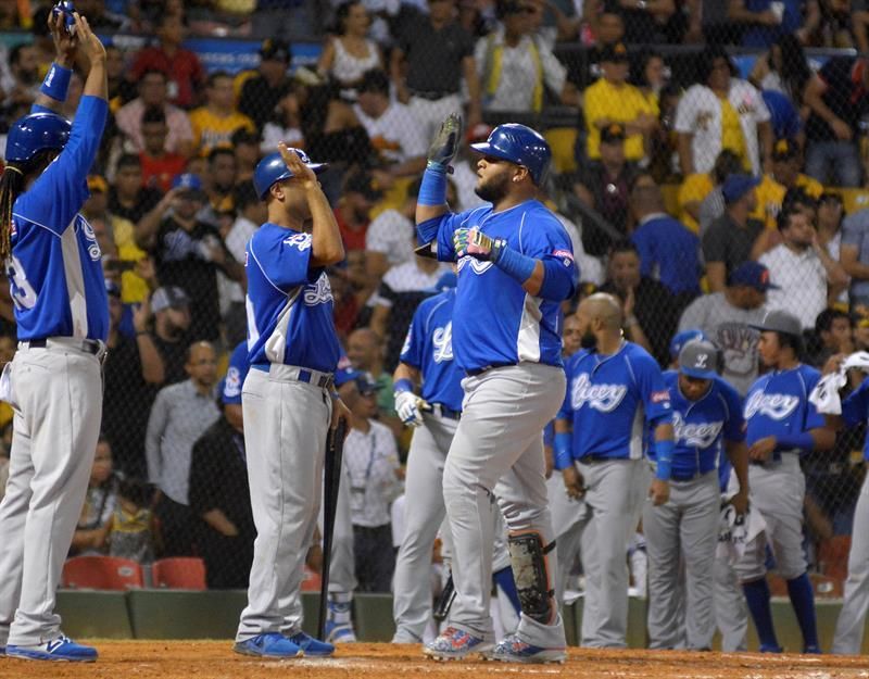 Estrellas, Leones y Tigres avanzan a la semifinal del béisbol dominicano
