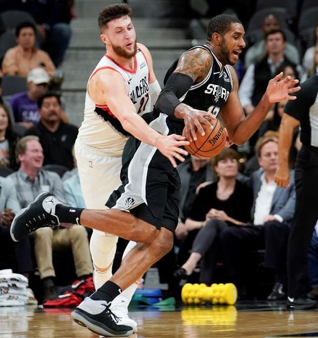 125-87. Aldridge lidera ataque arrollador de Spurs, que ganan el cuarto partido