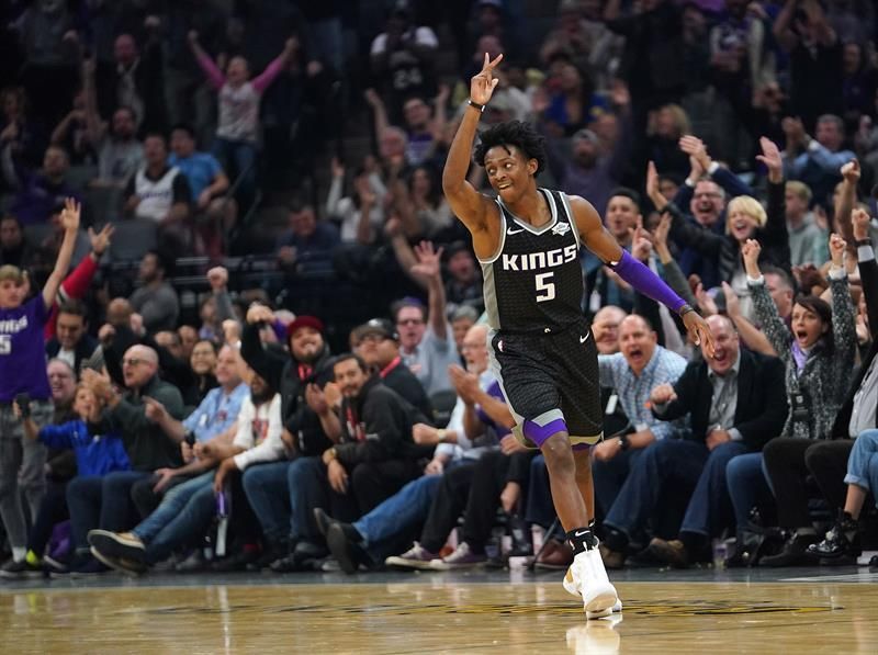113-120. Hield y Fox pudieron con otra exhibición de Doncic y ganan los Kings