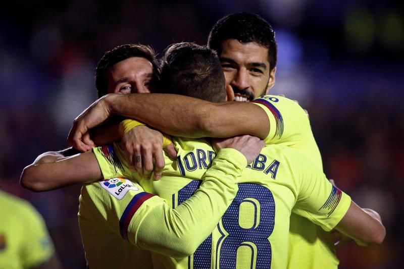 Messi y Luis Suárez ya suman 25 goles, más que dieciséis equipos de LaLiga
