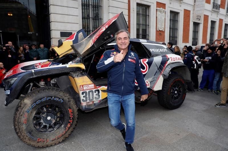 Carlos Sainz: "Pienso que puedo pelear por la victoria en el Dakar"