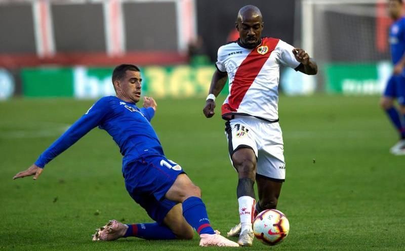 Kakuta completa todo el entrenamiento del Rayo Vallecano con el grupo