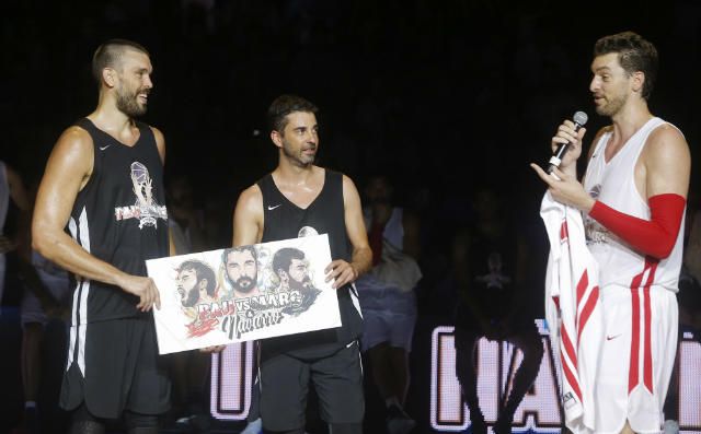 Los hermanos Gasol lanzan un iniciativa solidaria para equipar a equipos base