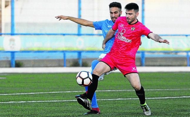 El Getafe B mira a Lobato, del UP Viso