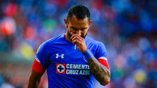 A Walter Montoya también le hacen la Cruz en México