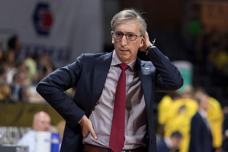 Al entrenador del Obradoiro no le sorprende buena temporada del Baxi Manresa
