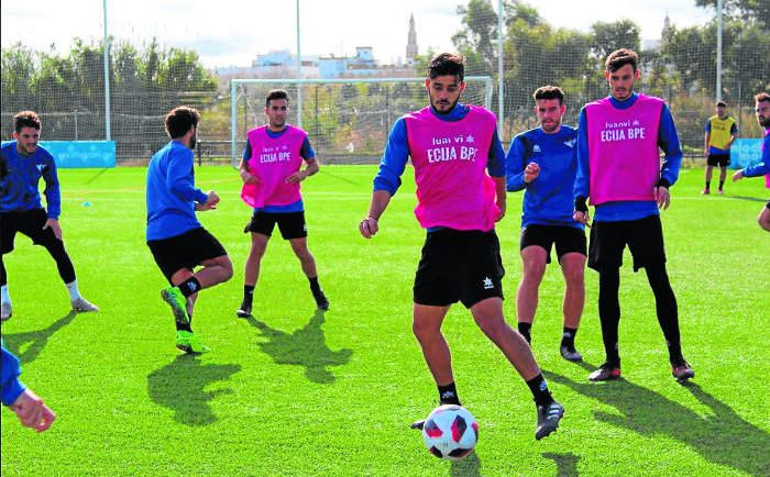 El Écija se pertrecha para otra 'final'