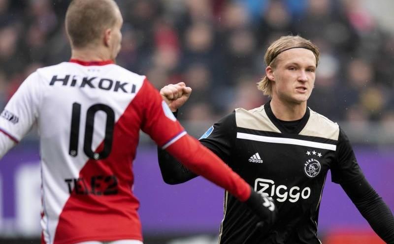 El Ajax, rival del Madrid, termina el año con triunfo en Utrecht (1-3)
