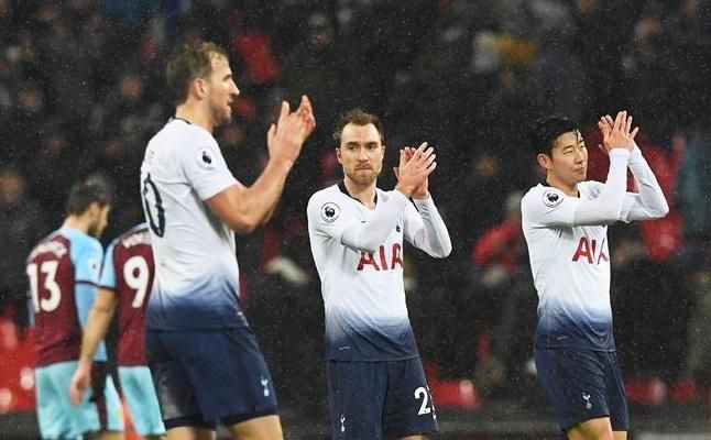 El Tottenham remonta, golea y amenaza al City
