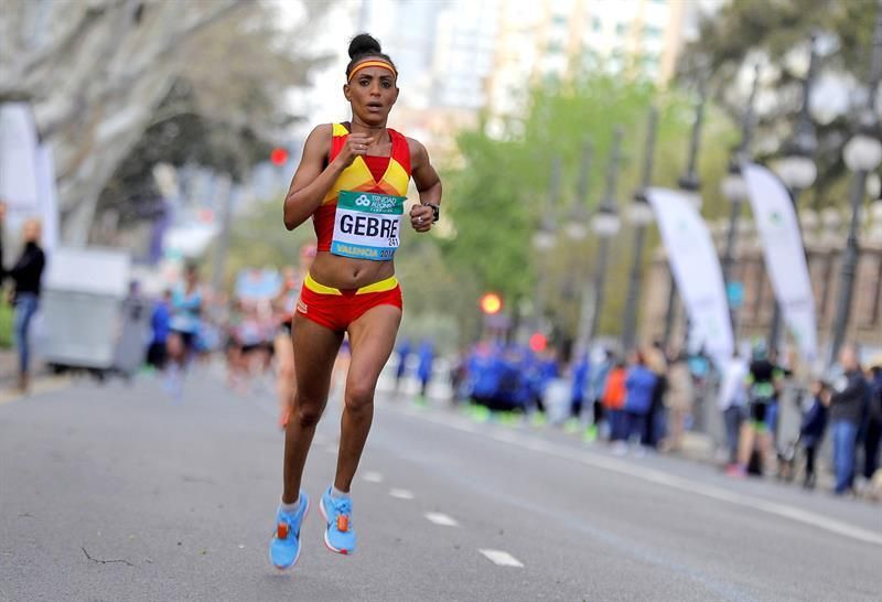 La española Gebre busca un triunfo nacional que se resiste desde hace 10 años