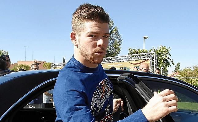 Alberto Moreno da el primer paso