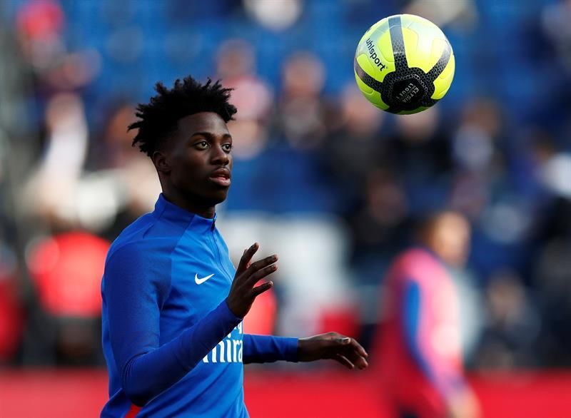 Timothy Weah anuncia que dejará el PSG este invierno