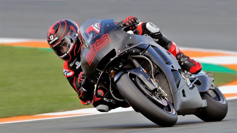 Lorenzo: "Márquez y yo nos empujaremos el uno al otro"