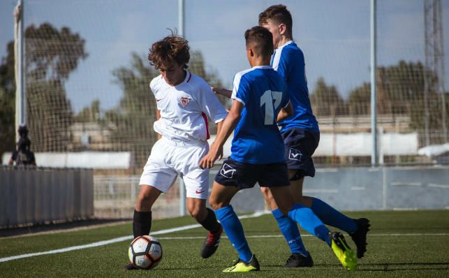 El jugador del Sevilla Carlos Álvarez, otra vez con España sub 16