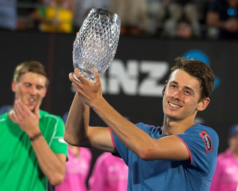 De Miñaur consigue su primer título ATP tras vencer a Seppi en la final