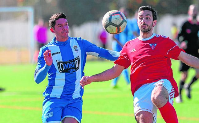 El Tomares, líder, encaja su primera derrota