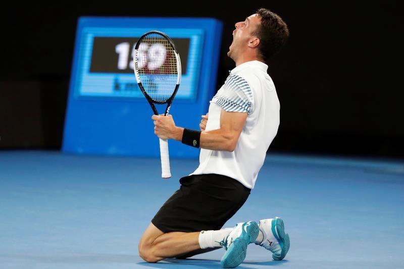 Bautista Agut repite en cinco sets para acceder a tercera ronda