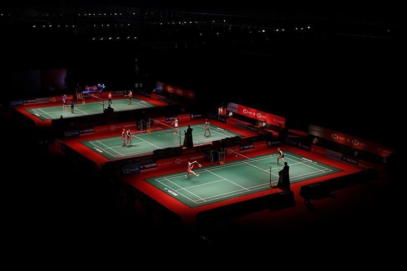 Carolina Marín tarda 38 minutos en ganar a Sung y pasar a semifinales